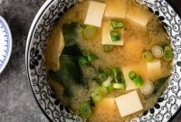 Simple Japanese Miso Soup