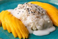 Golden Mango Sticky Rice Bliss