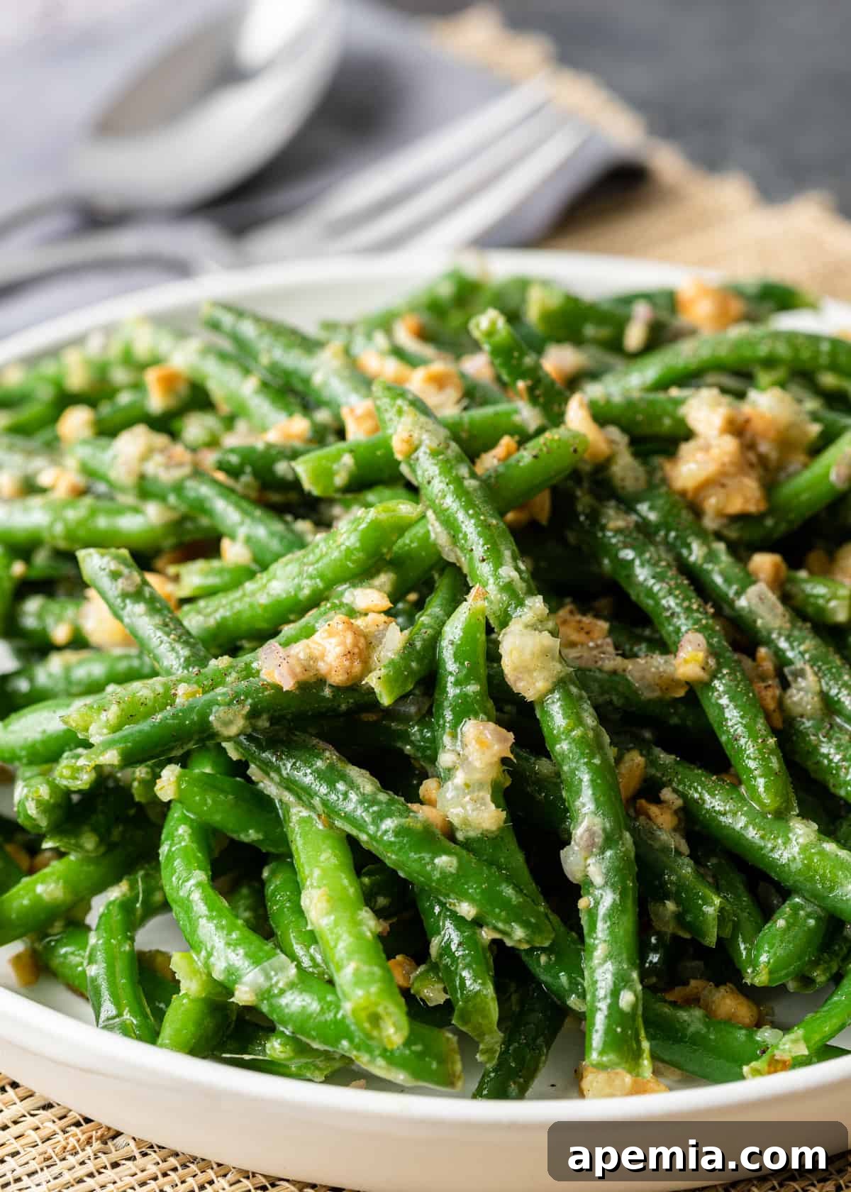 Sesame Garlic Green Beans 8 closeup: a generous pile of Asian green beans on a plate