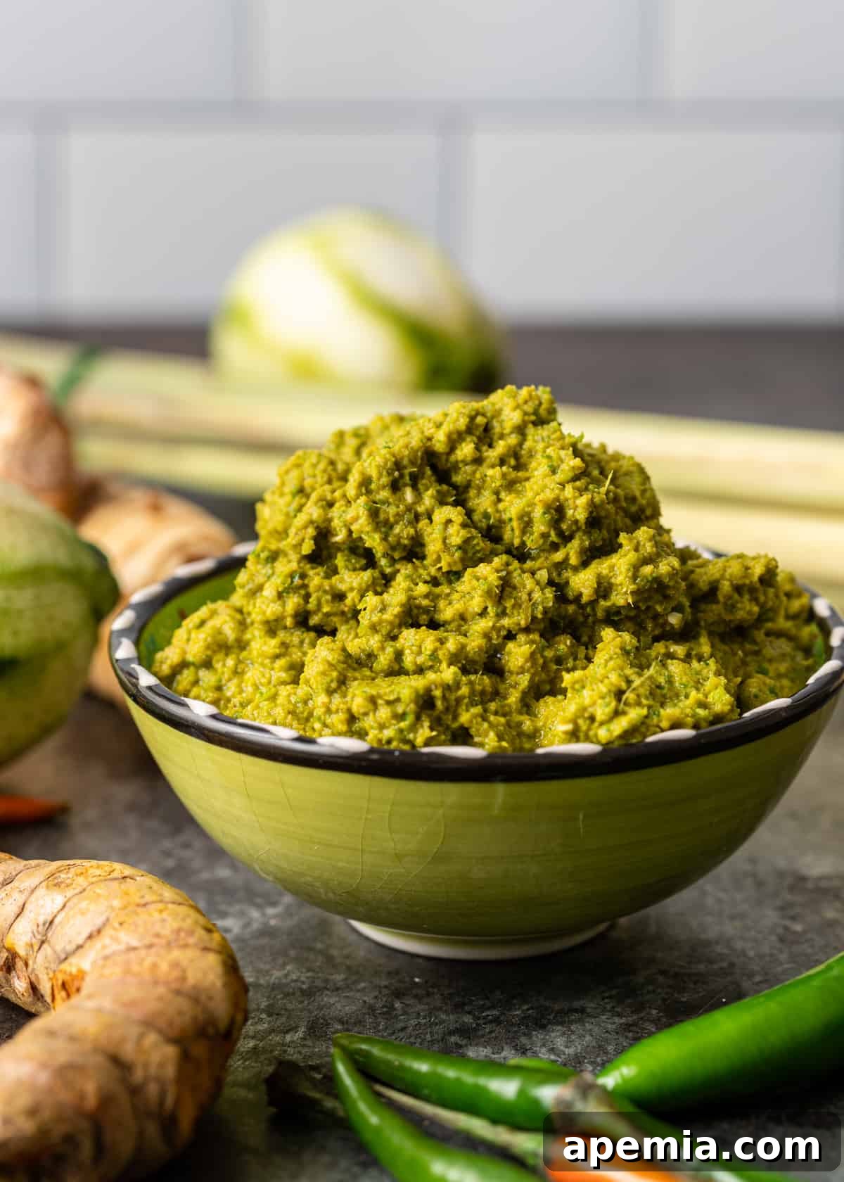 side view of Thai Green Curry Paste