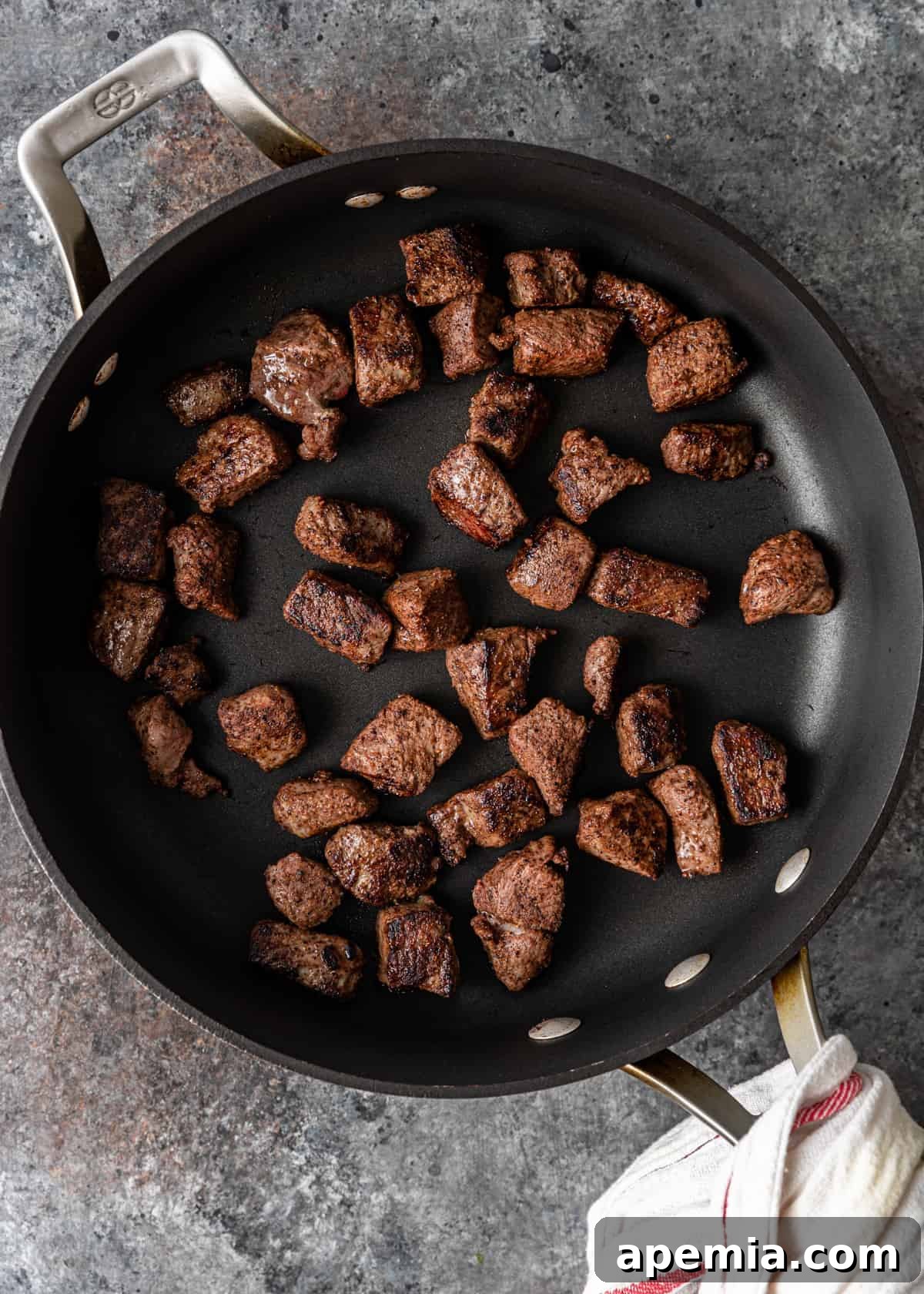 browning and seasoning lamb