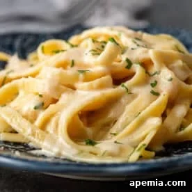 Fettuccine Alfredo Pasta (No Cream)