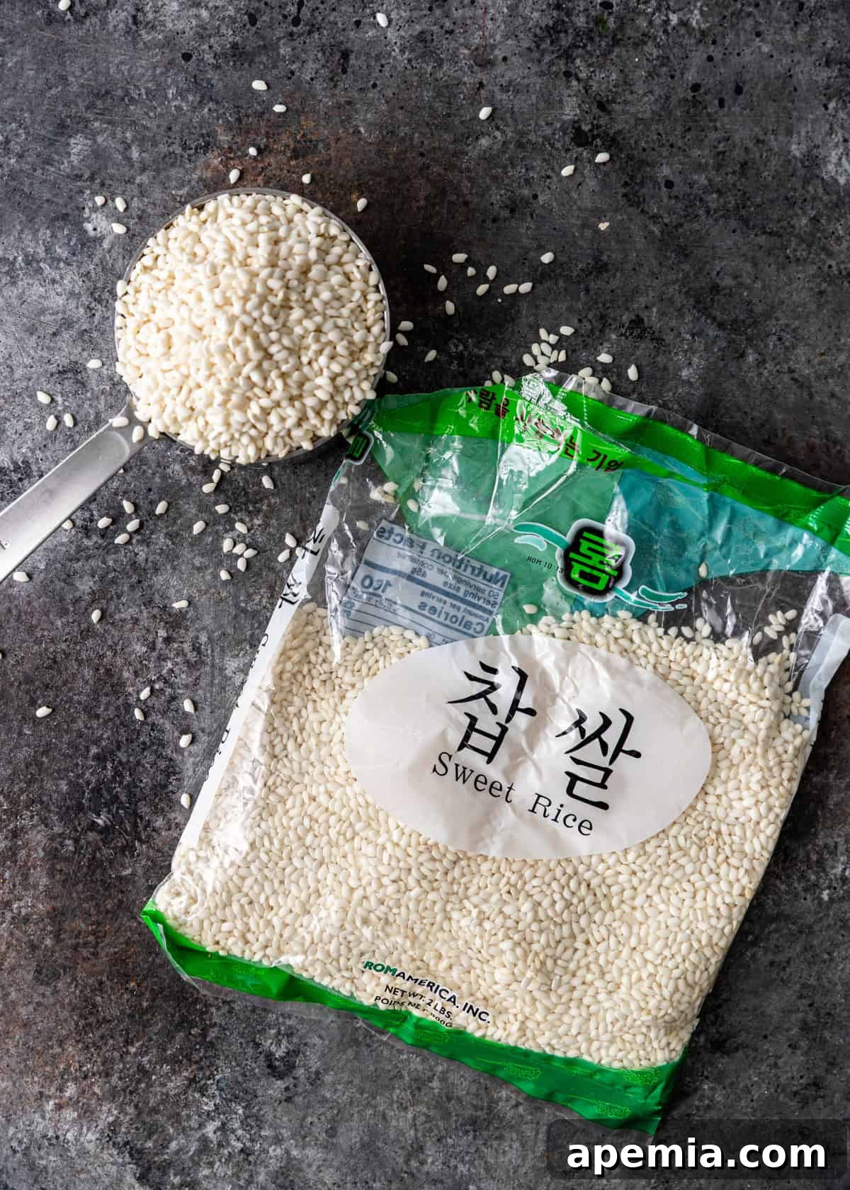 Overhead view of uncooked glutinous sweet rice, ready for preparation