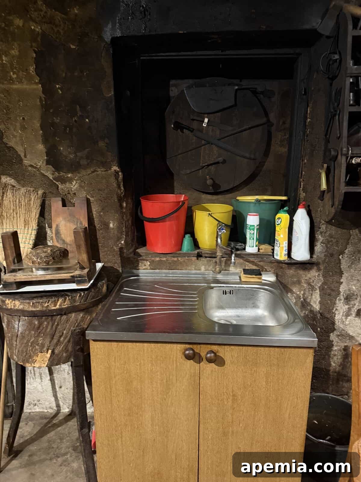 Traditional Croatian kitchen tools